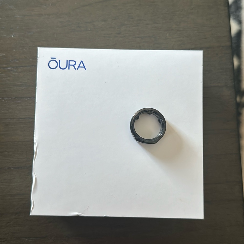 Hello this is an oura ring lightly used size 7.